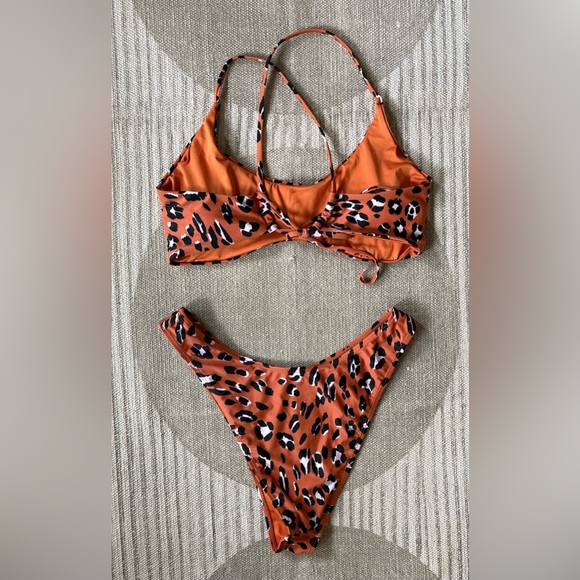 Fabletics BURNT OCHRE WAVY LEO Bikini - Picture 3 of 6